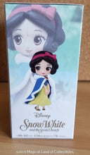 Load image into Gallery viewer, Snow White Winter Petit Q Posket